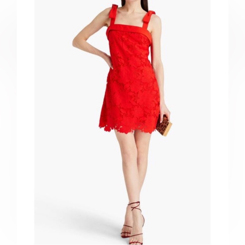 ML MONIQUE LHUILLIER Red Mini, Short Dress Embroidery and tulle size 8